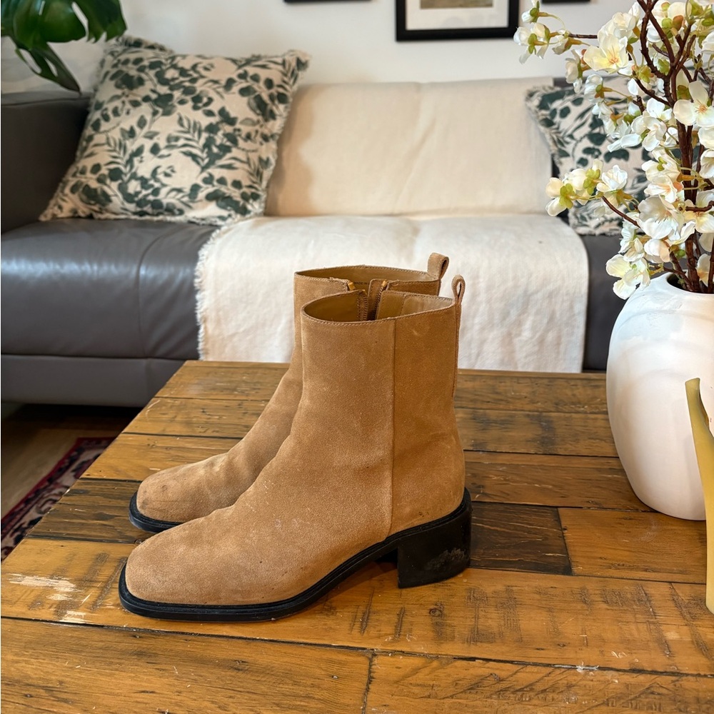 The City Boot - Sand Suede